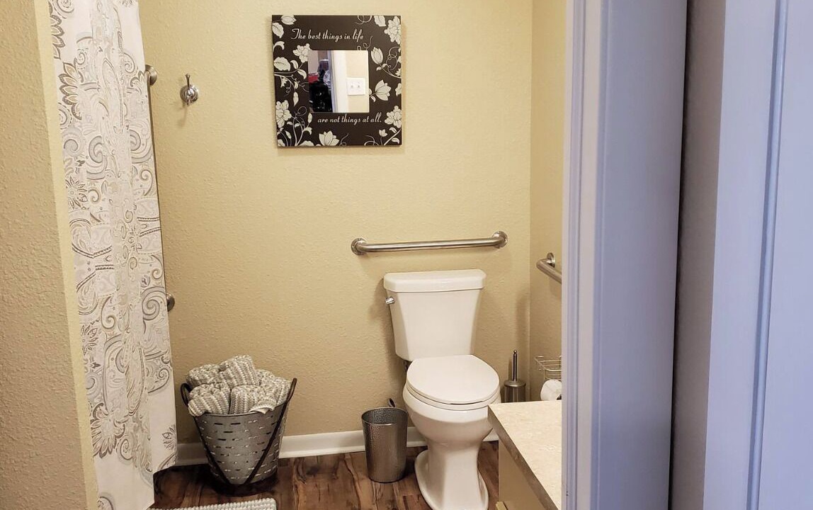 Photo of Bathroom in Pettus