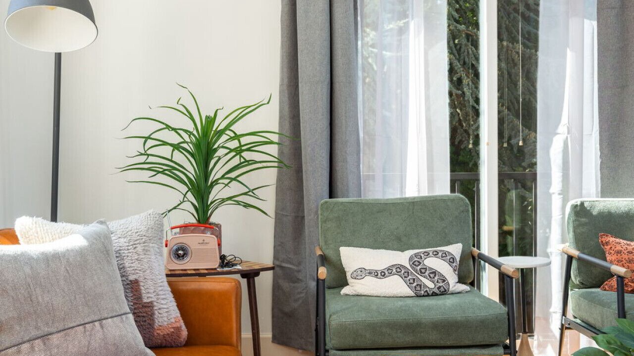 Photo of Livingroom in Seattle Metro Area