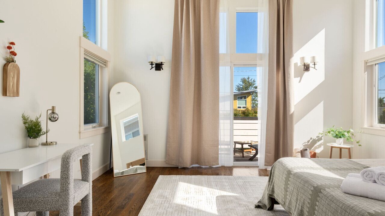 Photo of Bedroom in Seattle Metro Area