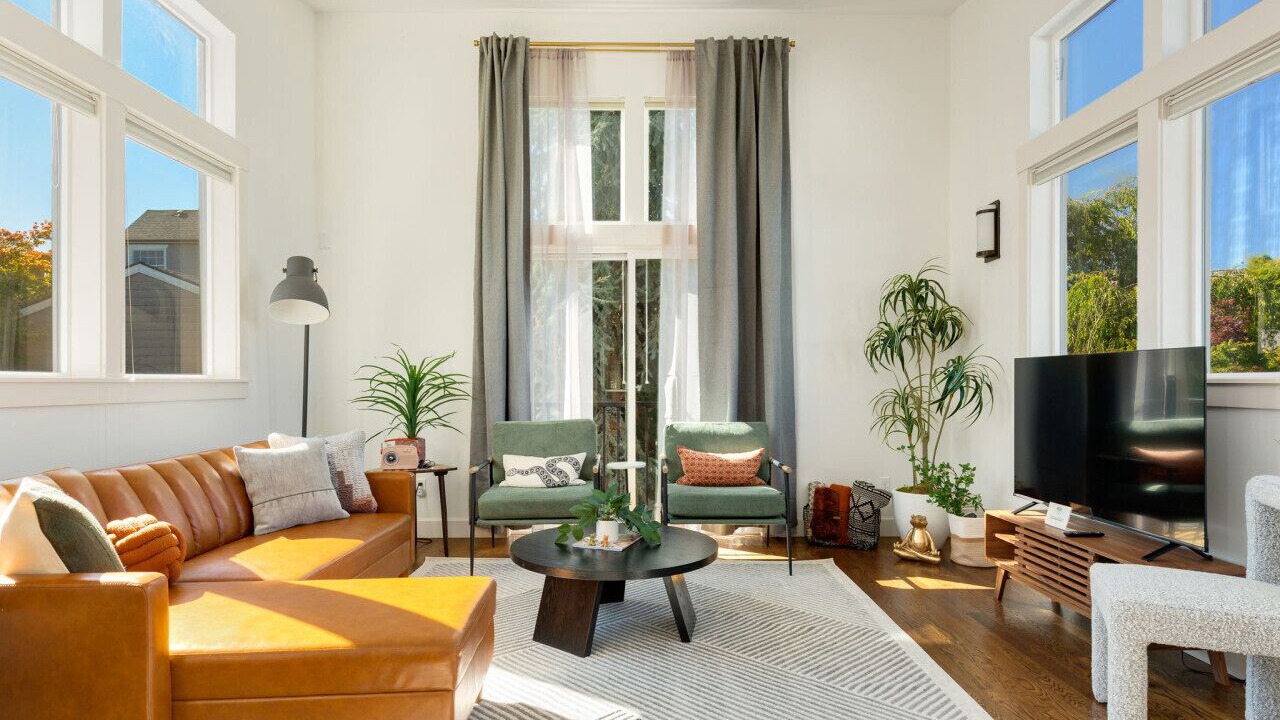 Photo of Livingroom in Seattle Metro Area