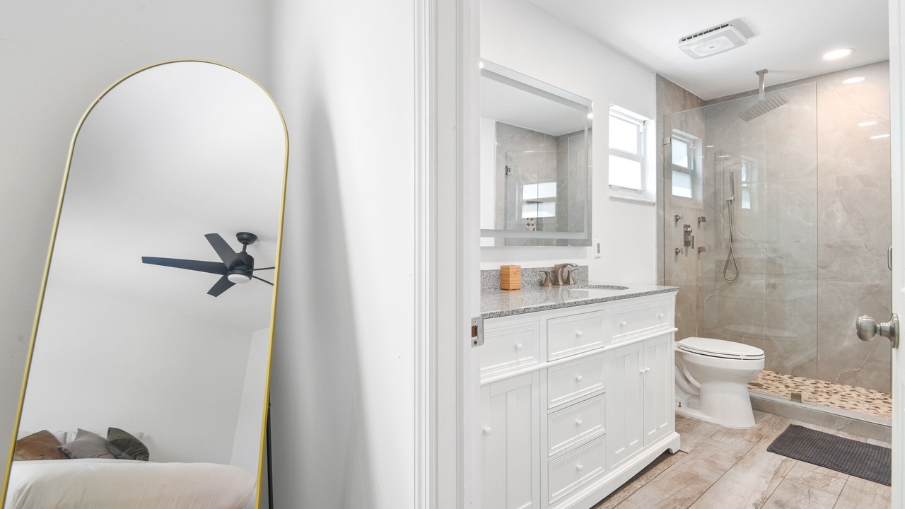 Photo of Bathroom in Tropic Palms