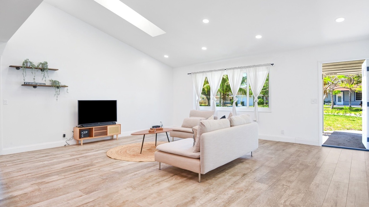 Photo of Livingroom in Tropic Palms