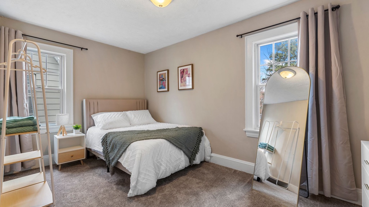 Photo of Bedroom in Cleveland