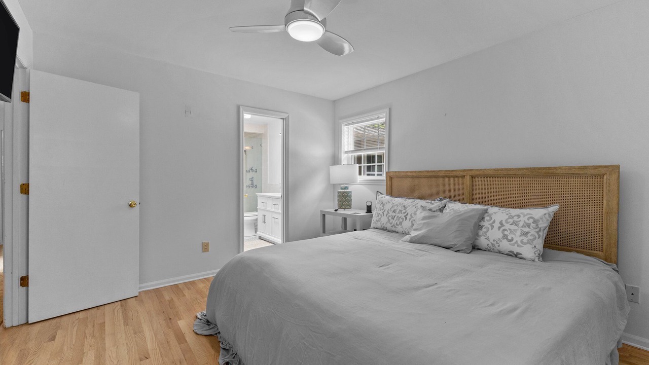 Photo of Others in Pine Knoll Shores