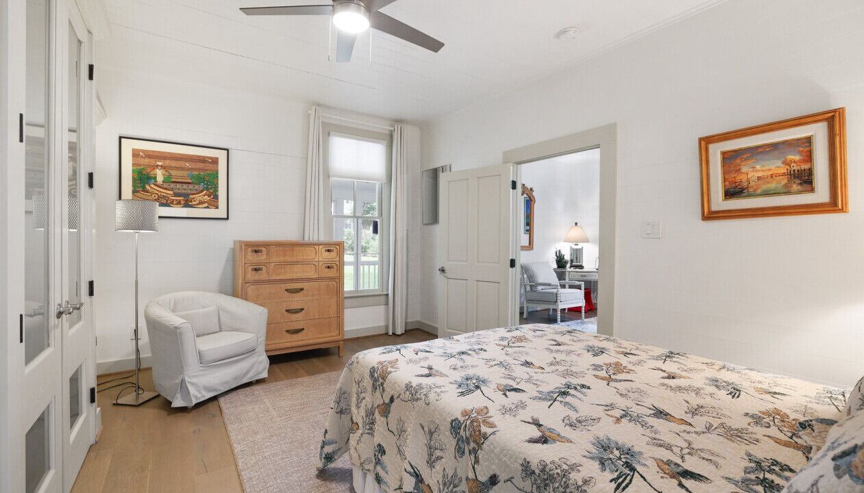 Photo of Bedroom in Sealy