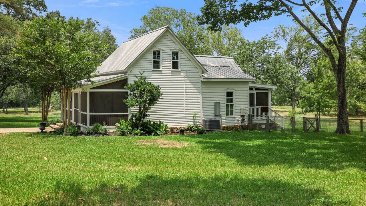 Photo of Outdoor in Sealy