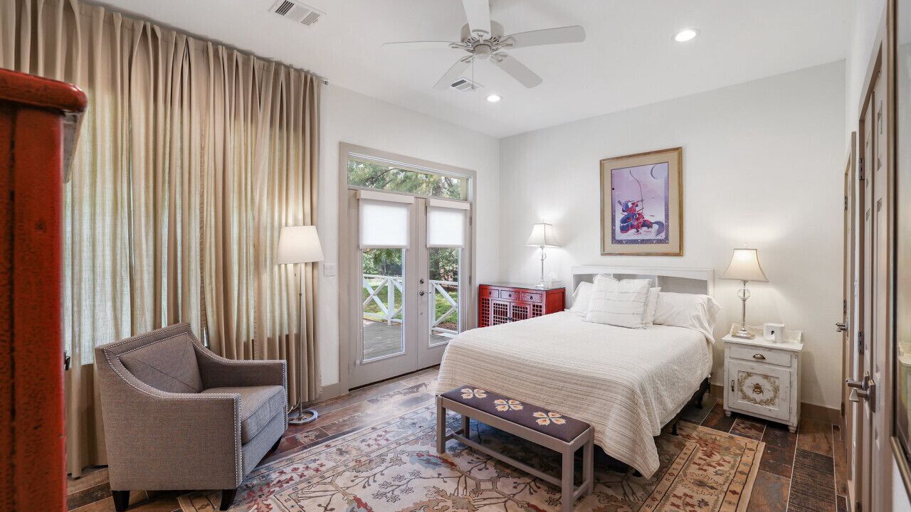 Photo of Bedroom in Sealy