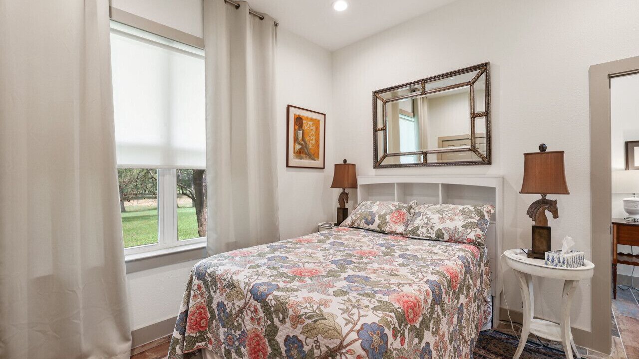 Photo of Bedroom in Sealy
