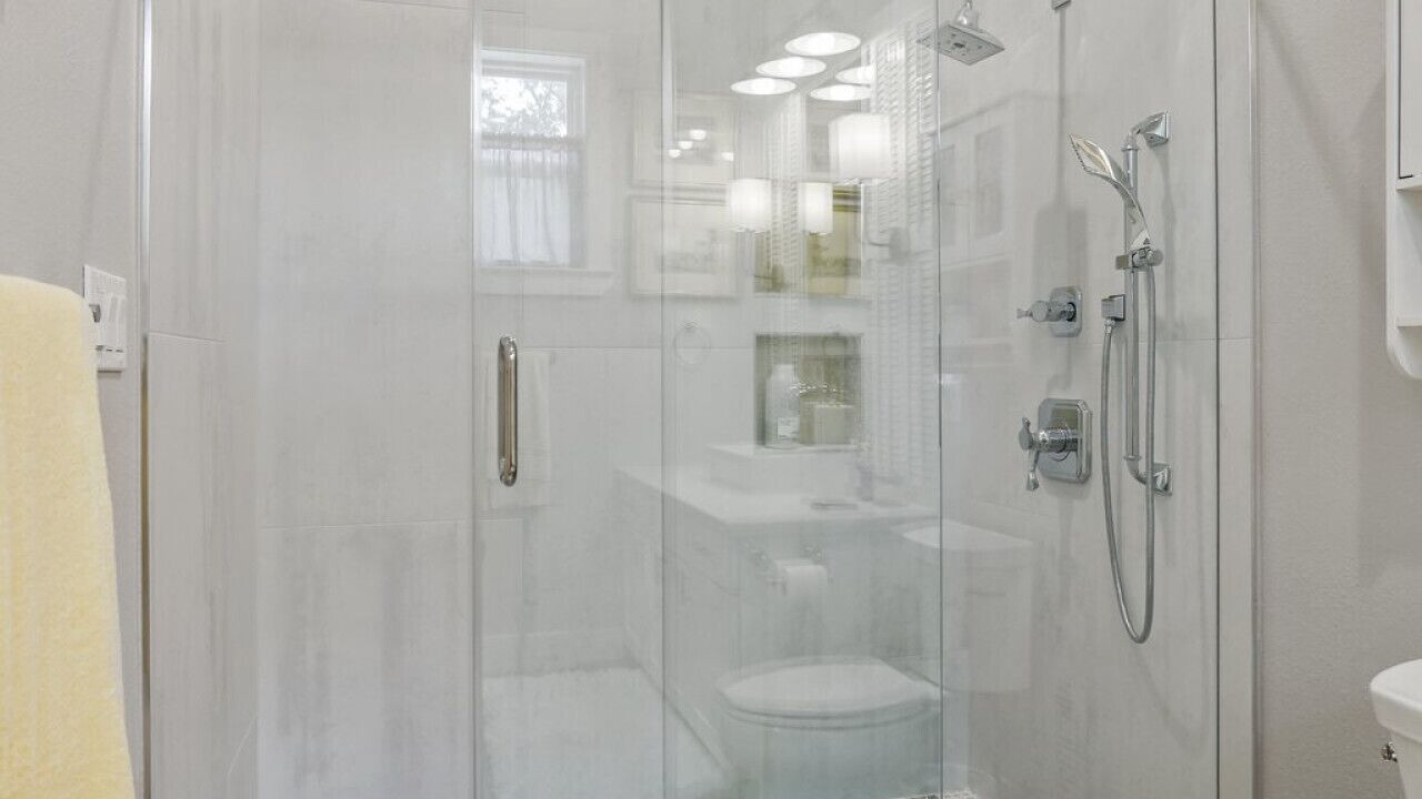 Photo of Bathroom in Sealy