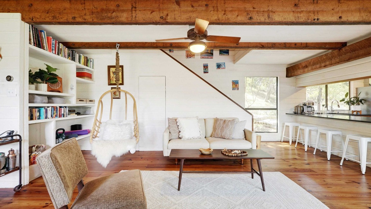 Photo of Livingroom in Lost Creek