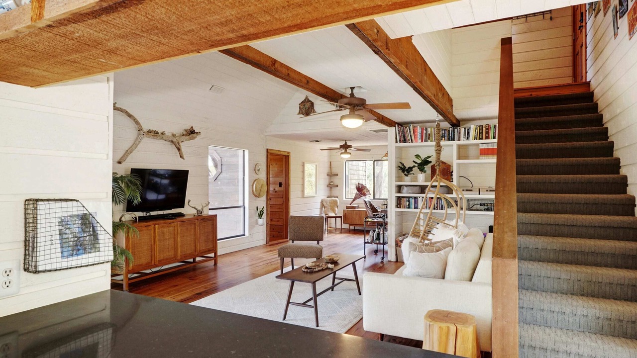 Photo of Livingroom in Lost Creek