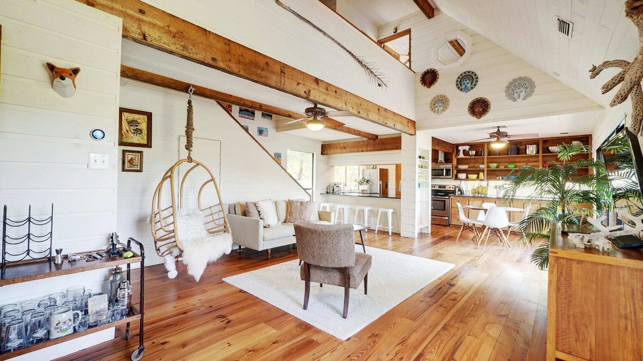 Photo of Livingroom in Lost Creek