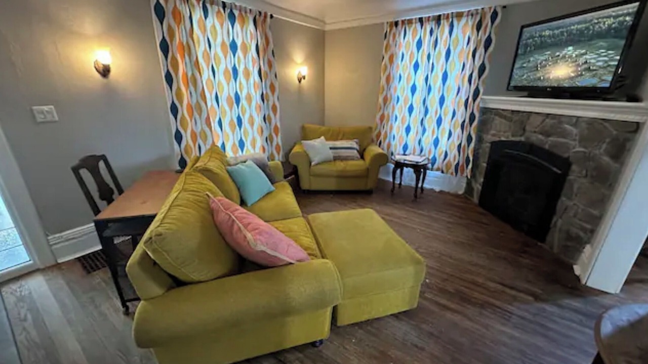Photo of Livingroom in Ingersoll