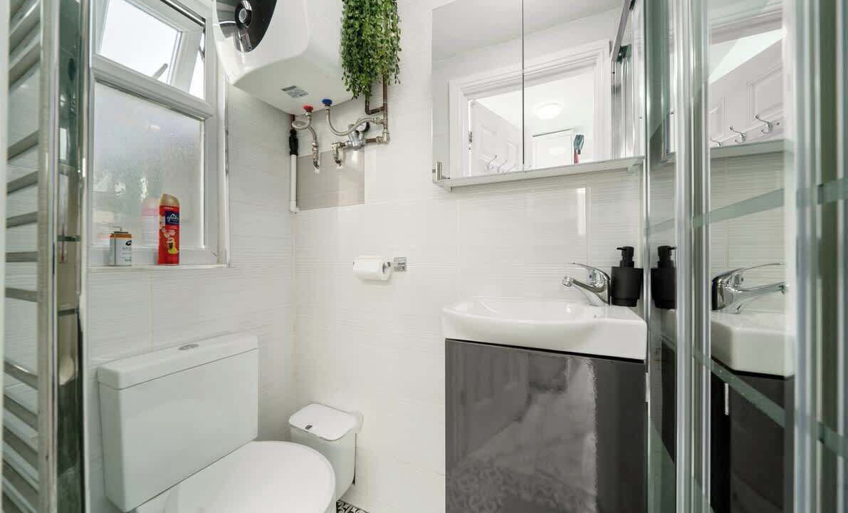 Photo of Bathroom in West Thurrock