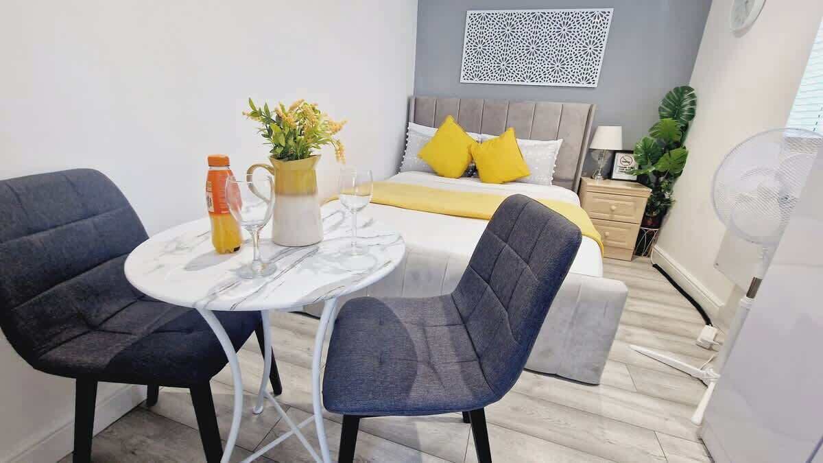 Photo of Others in West Thurrock