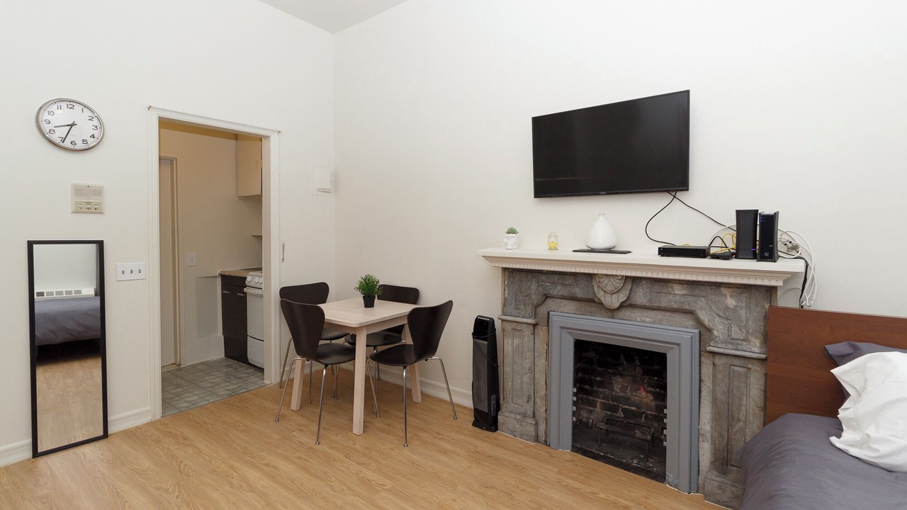 Photo of Bedroom in Midtown East