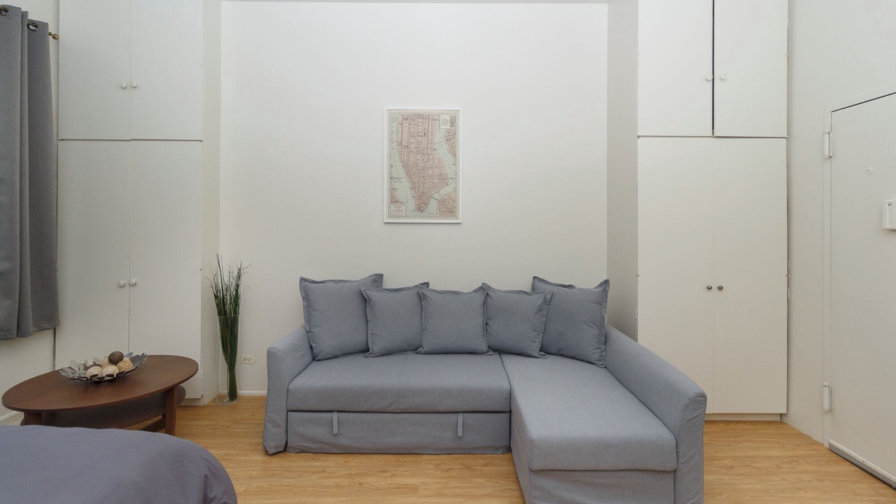 Photo of Livingroom in Midtown East