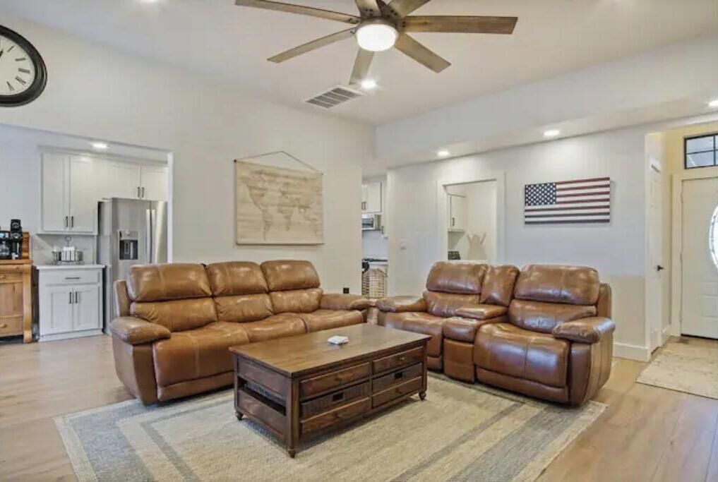 Photo of Livingroom in Edmond
