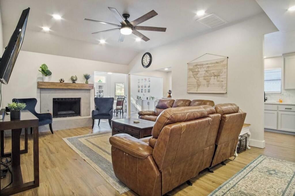 Photo of Livingroom in Edmond