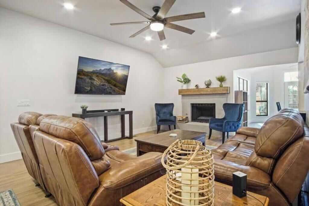 Photo of Livingroom in Edmond