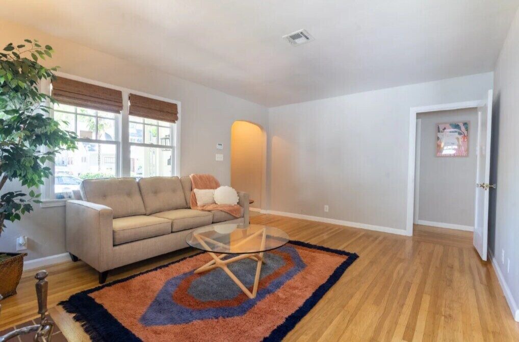 Photo of Livingroom in Land Park