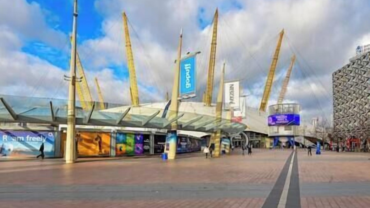 Photo of Others in Canary Wharf