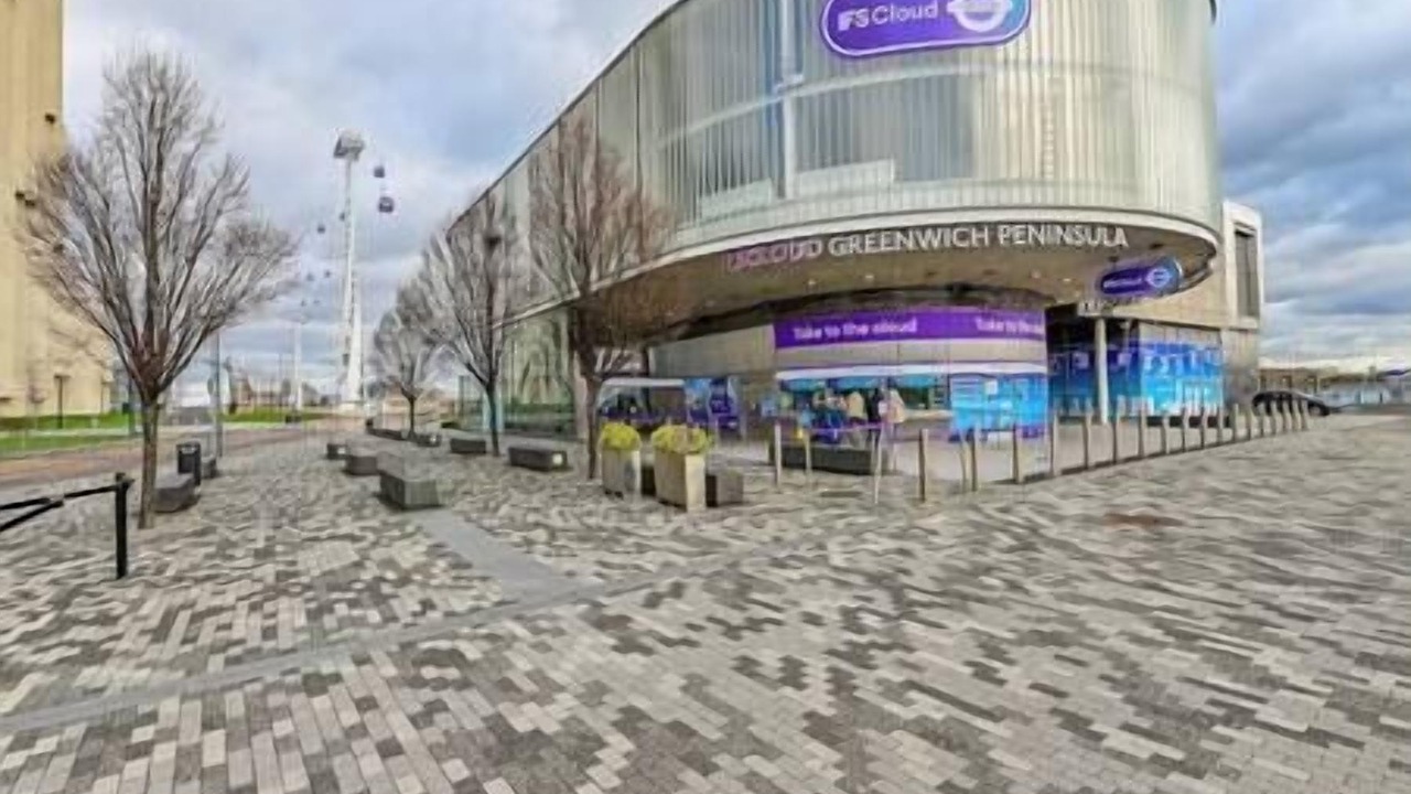 Photo of Others in Canary Wharf