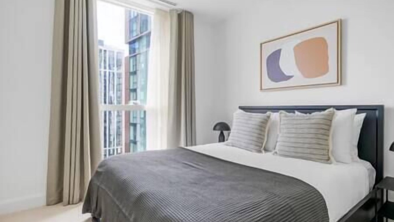 Photo of Others in Canary Wharf