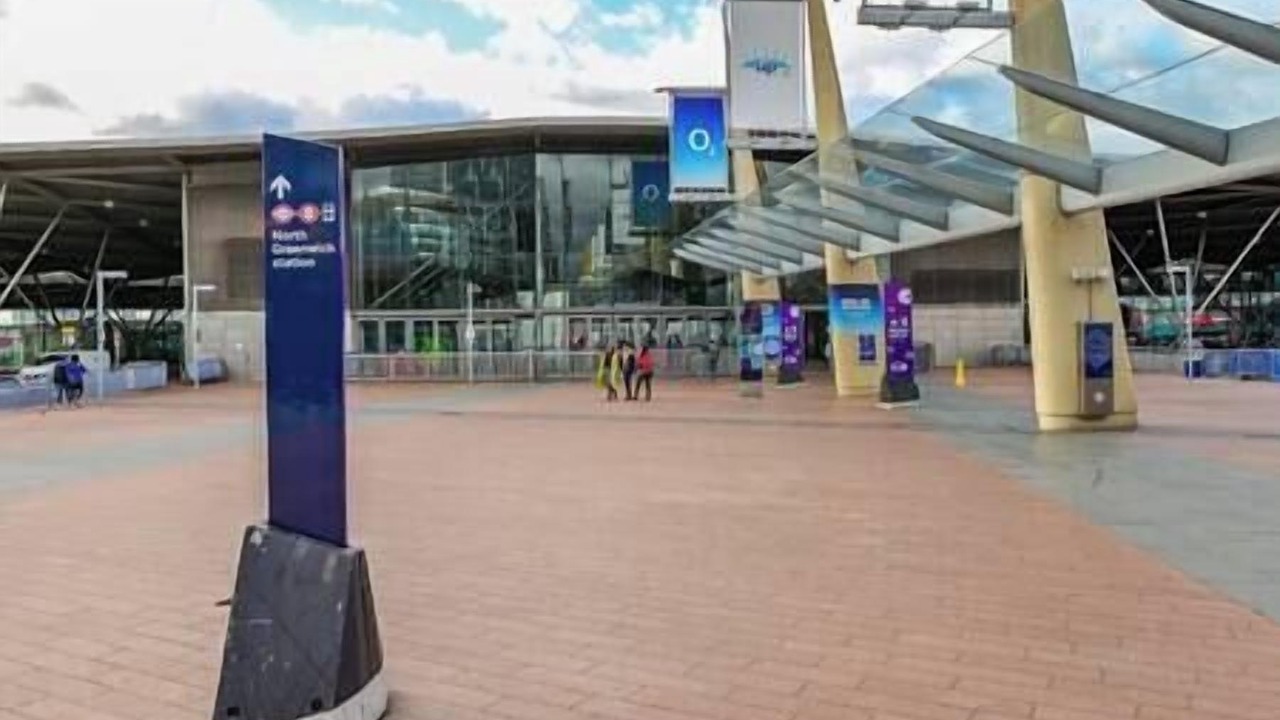 Photo of Others in Canary Wharf