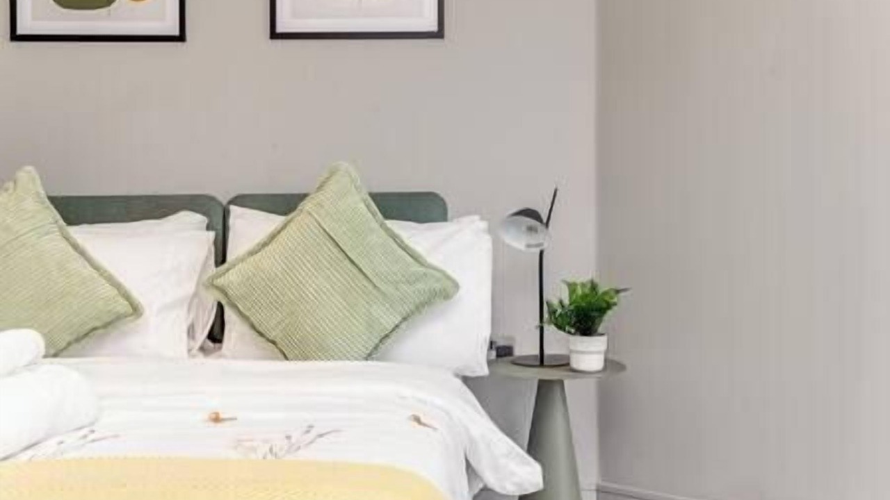 Photo of Others in Peninsula