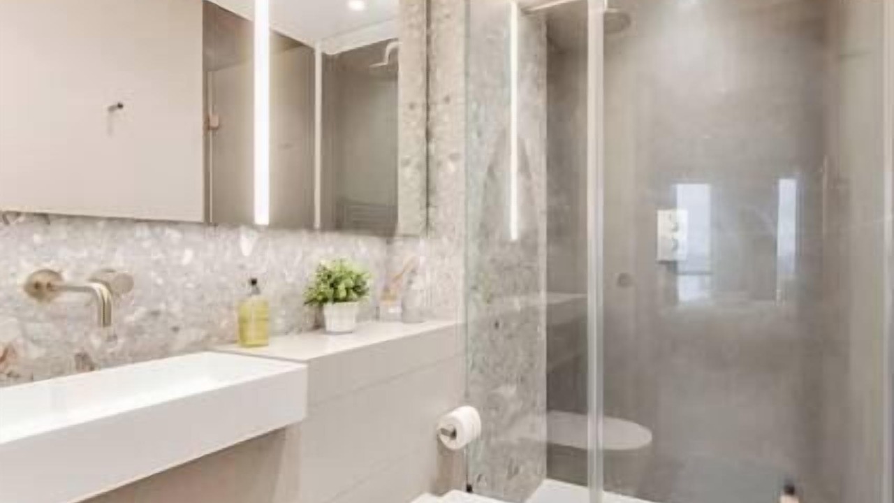 Photo of Others in Peninsula