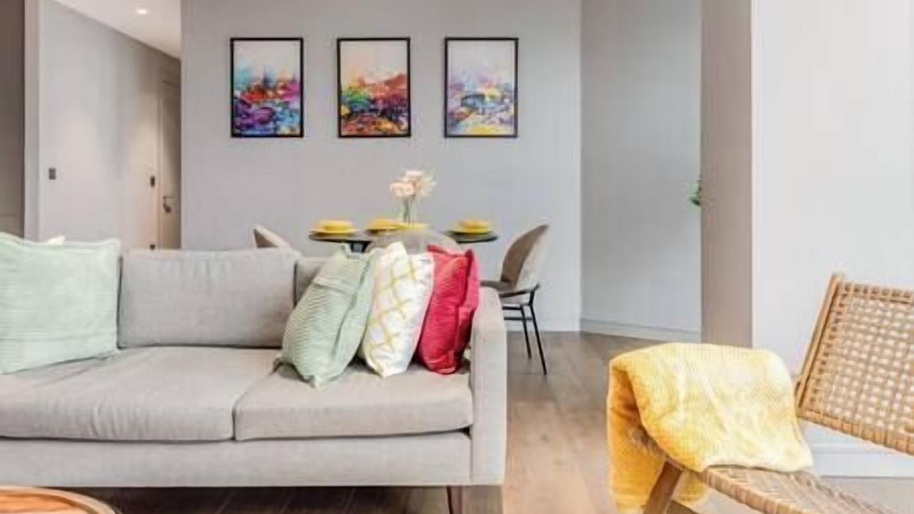 Photo of Others in Peninsula