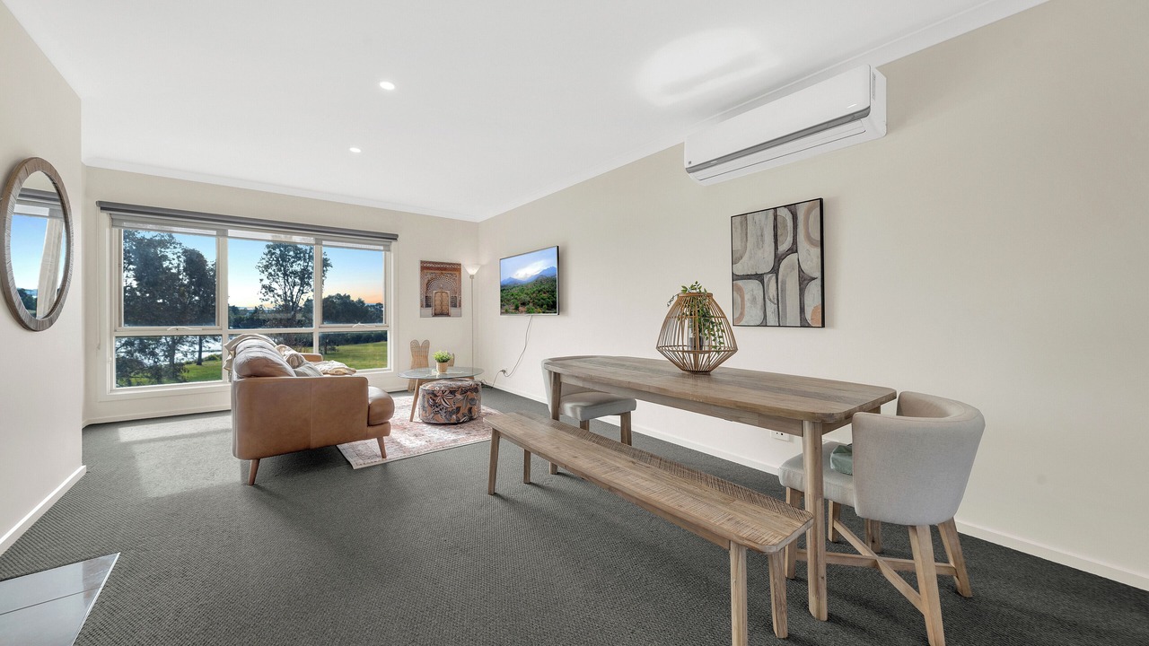 Photo of Livingroom in Cranbourne West