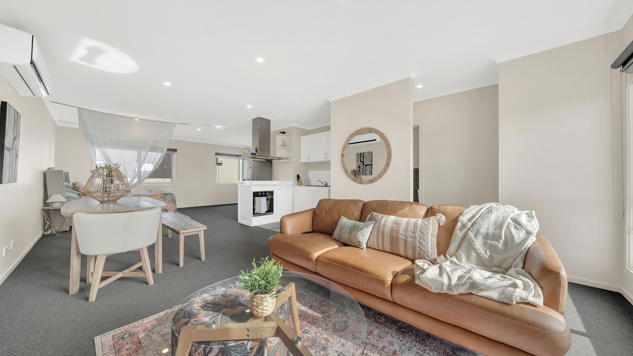 Photo of Livingroom in Cranbourne West