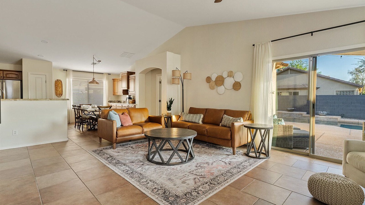 Photo of Livingroom in Villages At Queen Creek