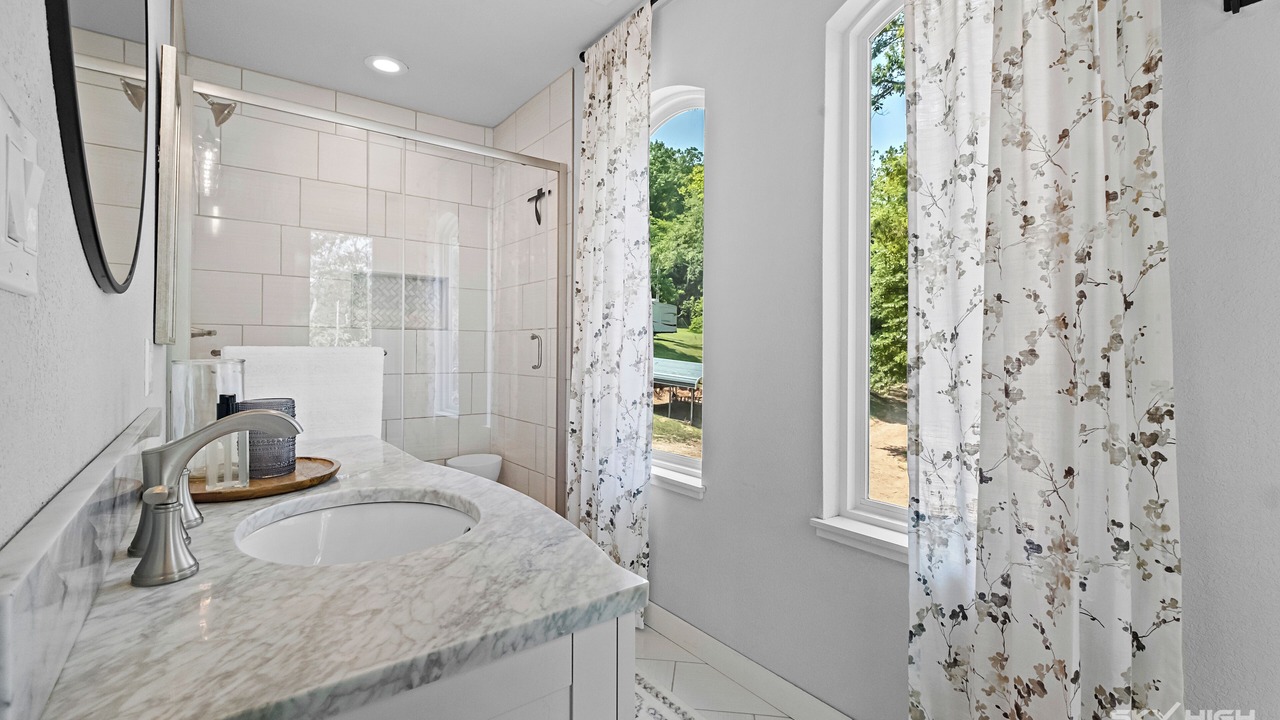 Photo of Bathroom in Garfield