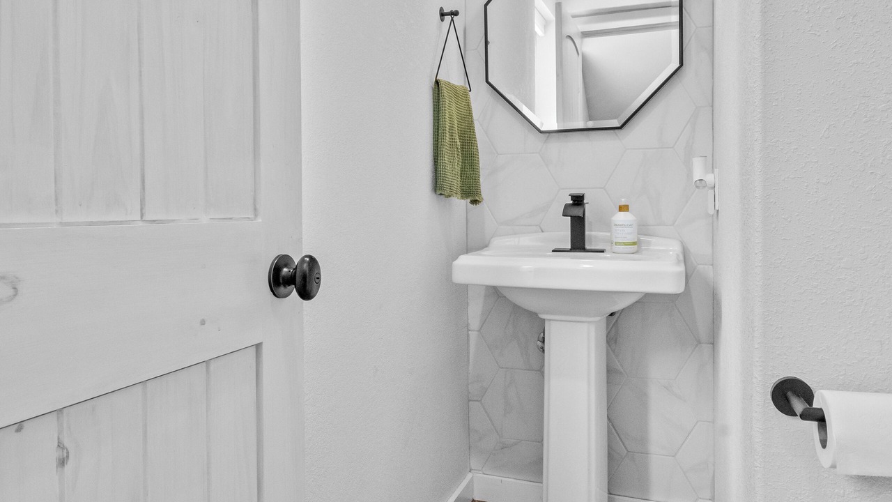 Photo of Bathroom in Garfield