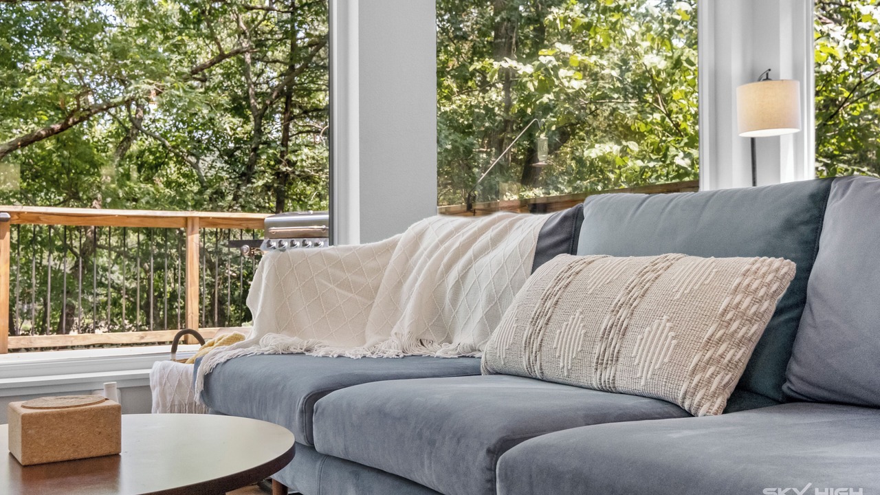 Photo of Livingroom in Garfield