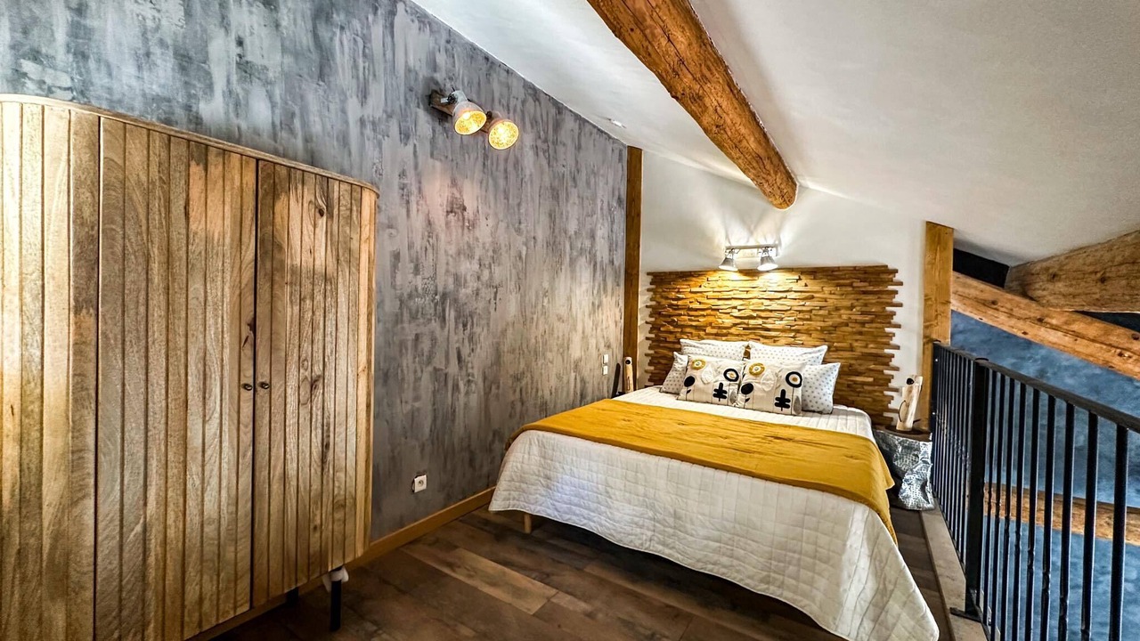 Photo of Bedroom in Saint-Etienne-du-Gres