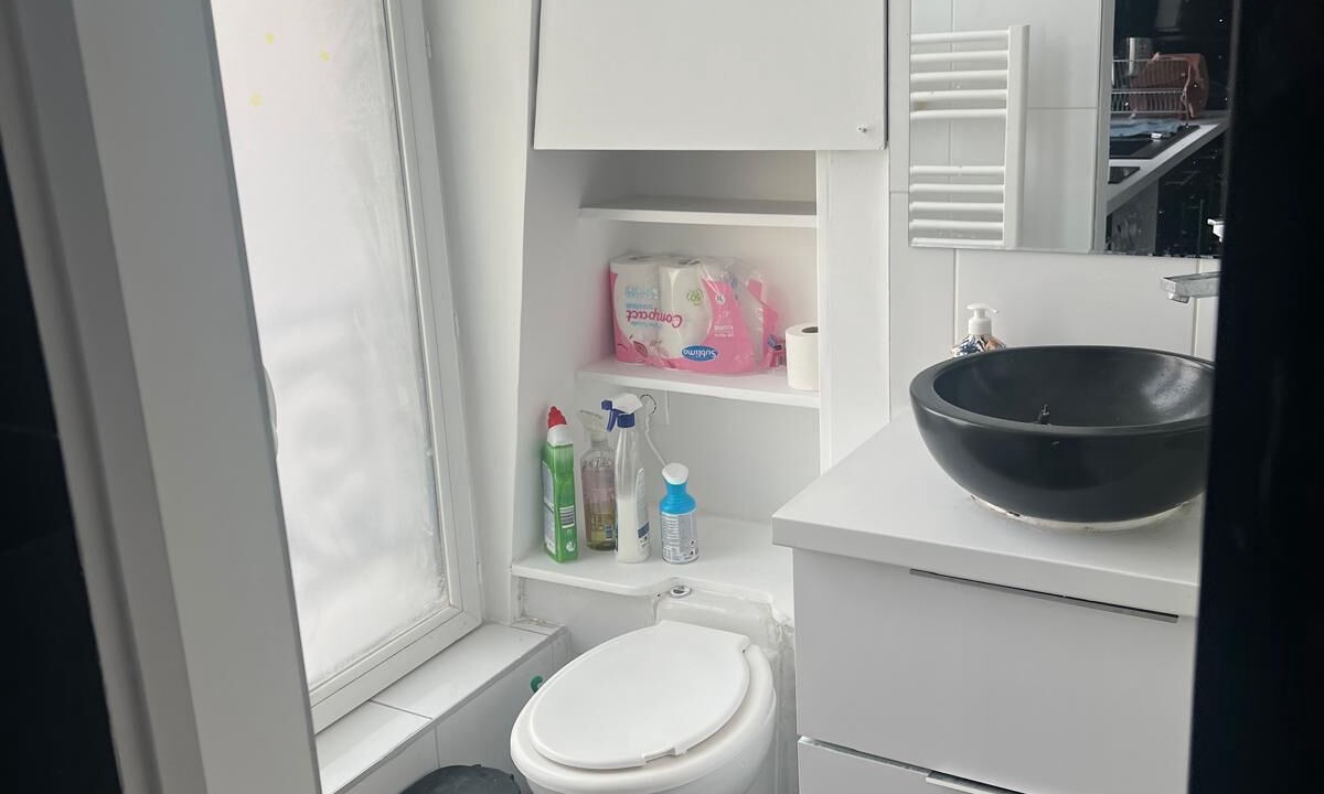 Photo of Bathroom in Quartier des Grandes-Carrieres