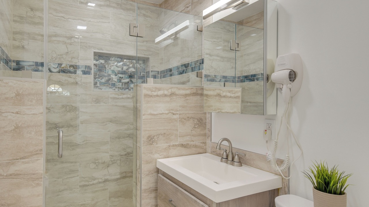 Photo of Bathroom in Miami Gardens