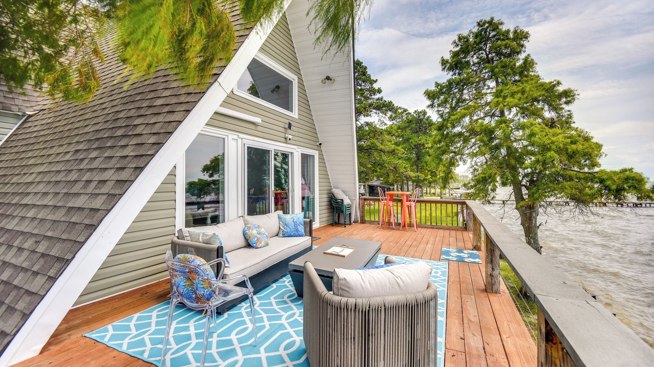 Photo of Patio Balcony in Albemarle Sound