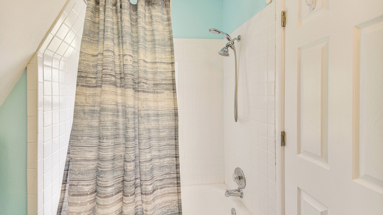 Photo of Bathroom in Albemarle Sound