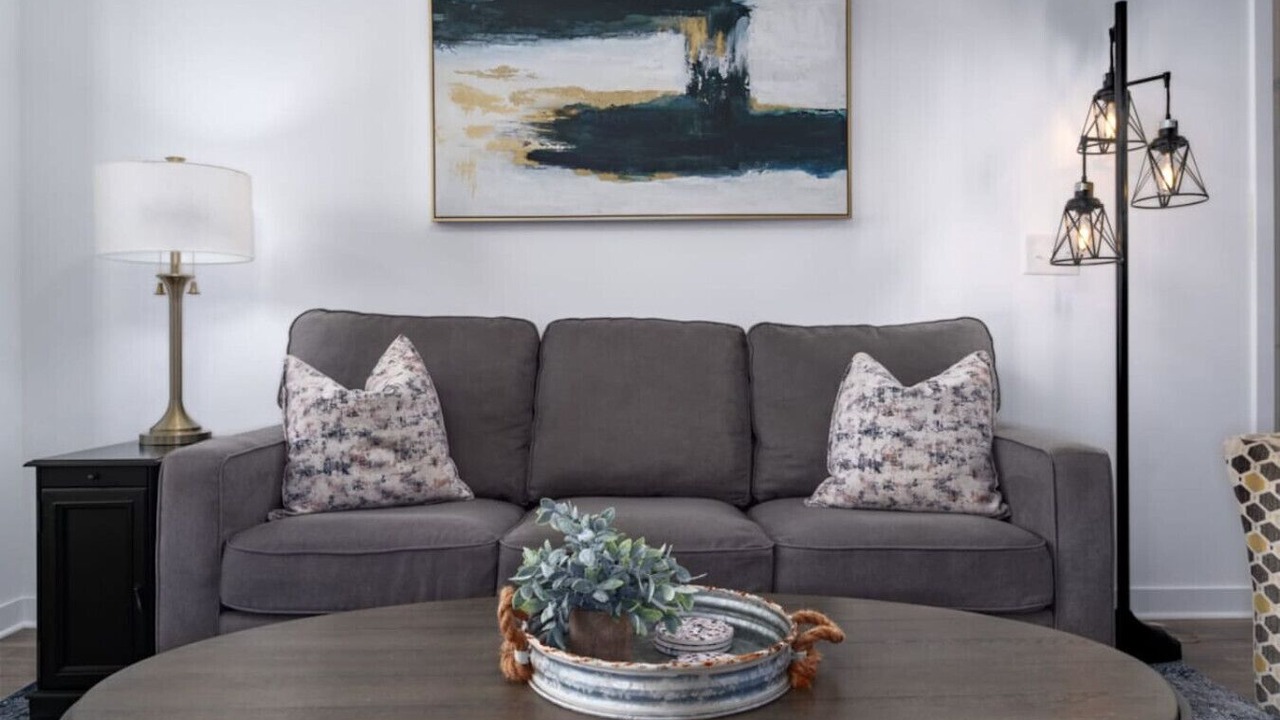 Photo of Livingroom in Pelham