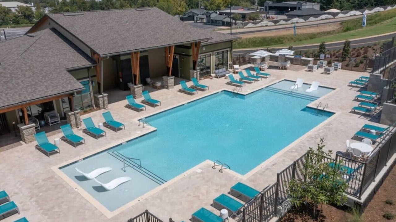 Photo of Outdoor in Pelham