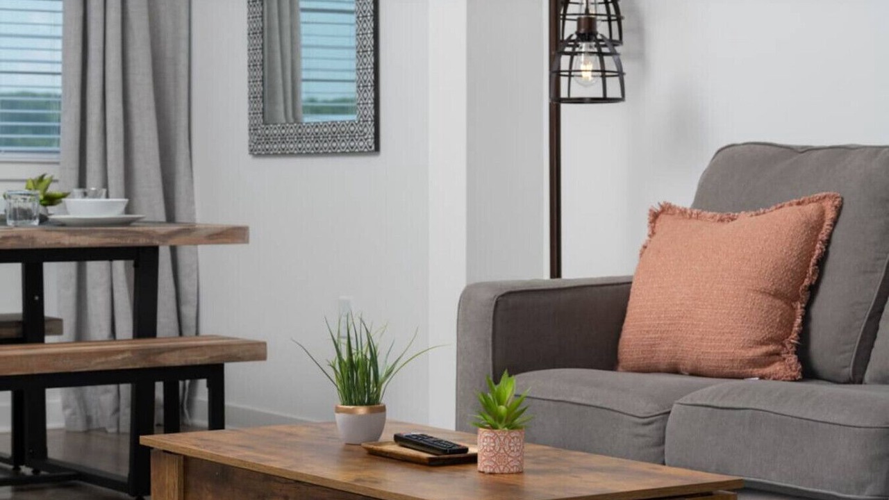 Photo of Livingroom in Pelham