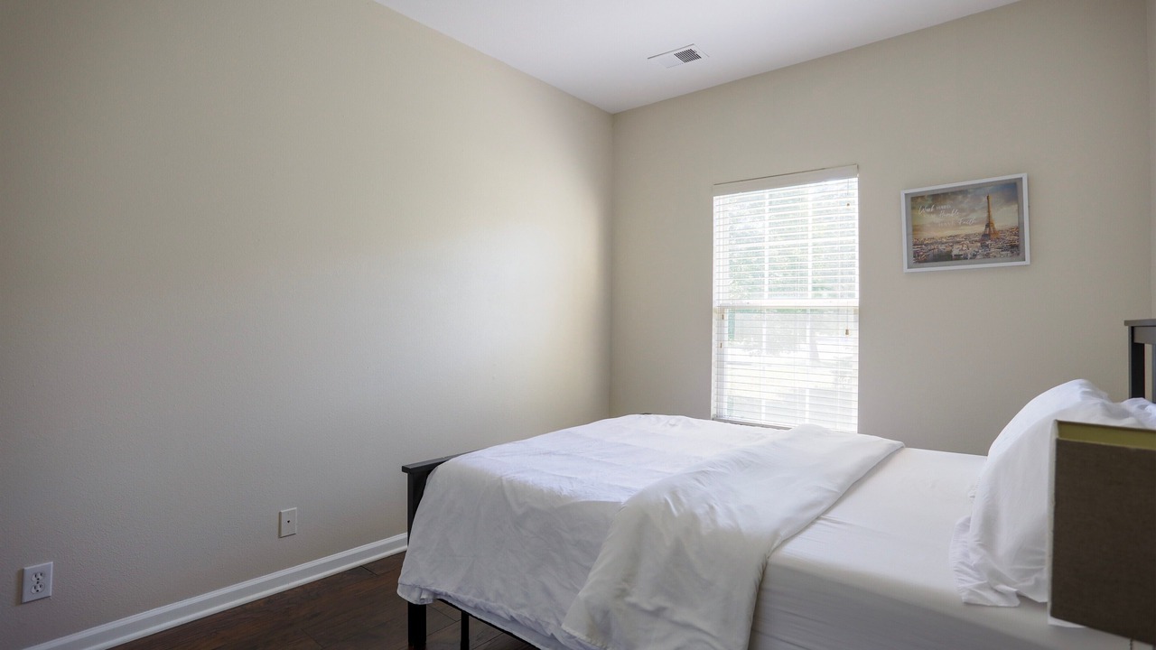Photo of Bedroom in Olathe
