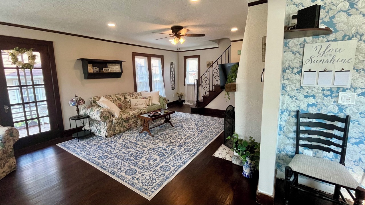 Photo of Livingroom in Berea
