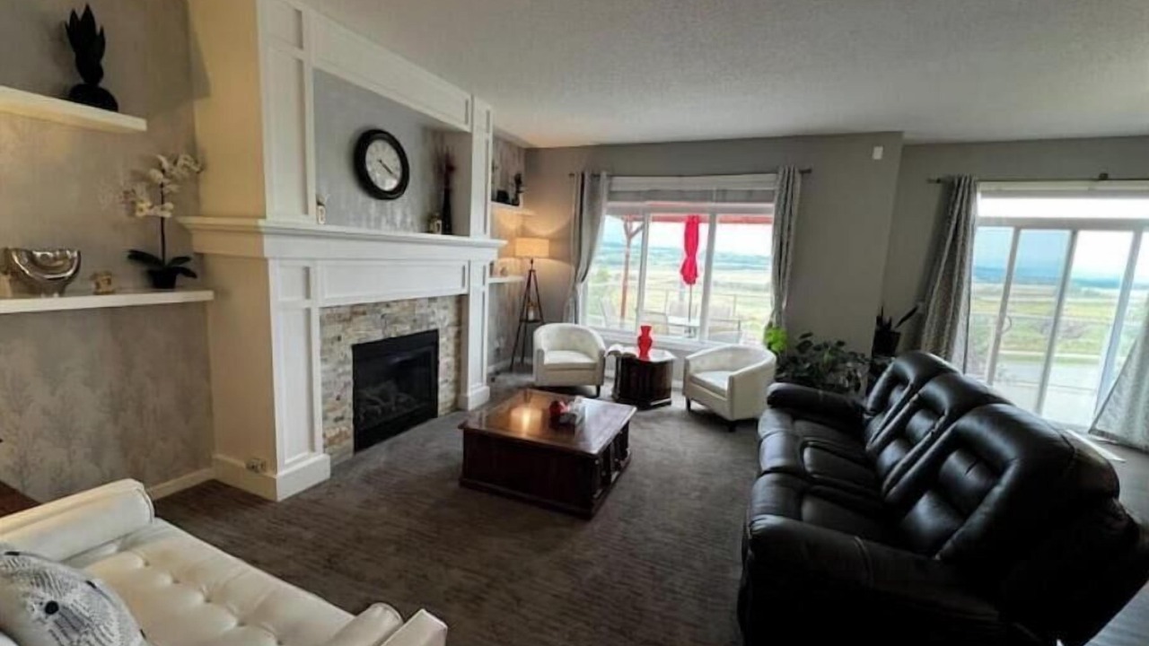 Photo of Livingroom in Cochrane