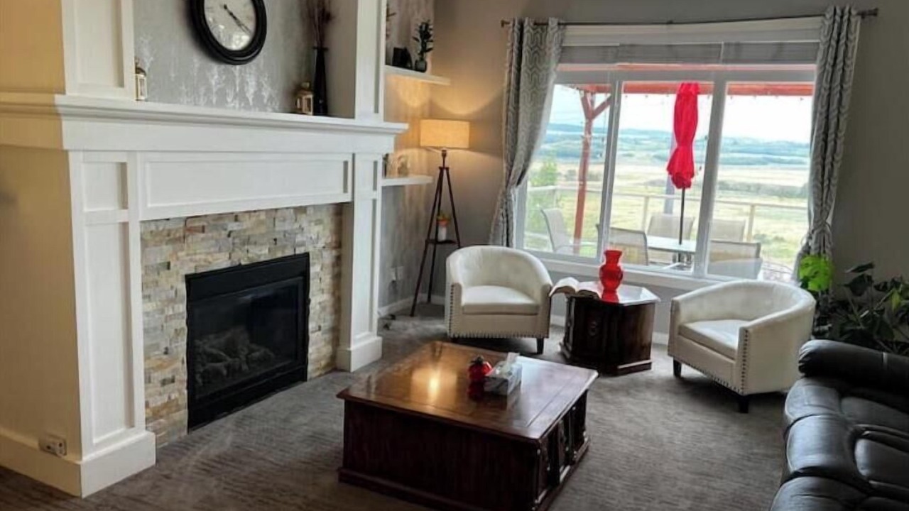 Photo of Livingroom in Cochrane